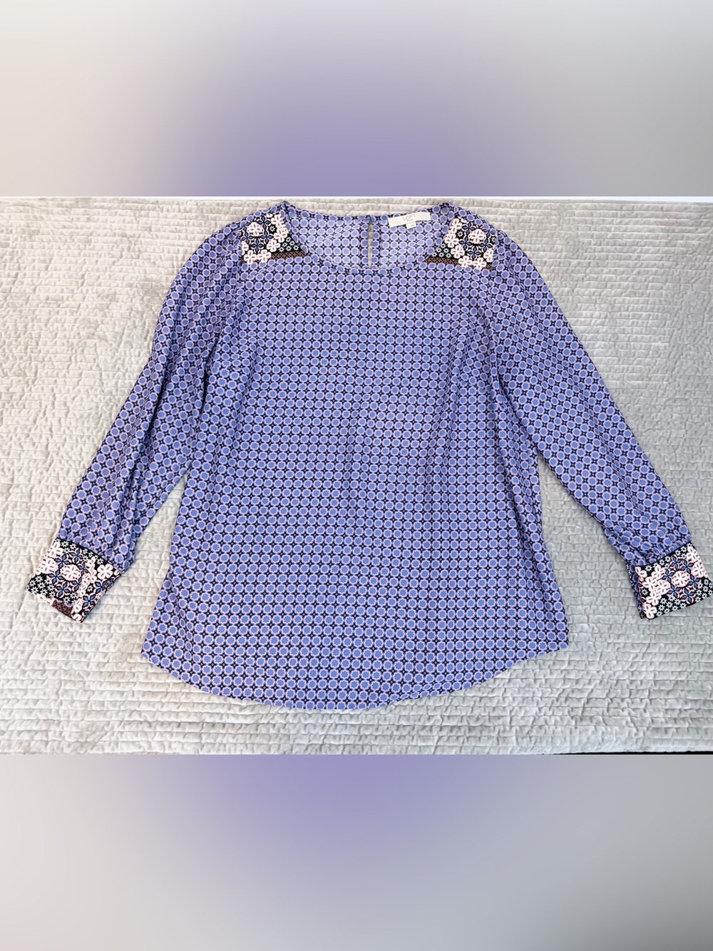 LOFT Plus Floral Trim Geometric Print Blouse Size 18 Lavender Long Sleeve Top - Picture 2 of 7